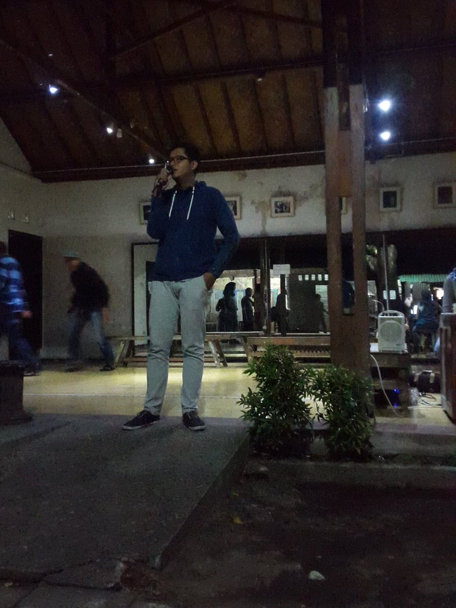 Fjk ada di KPY nih. Ada pembukaan pameran. Ada yang mau nyusul?