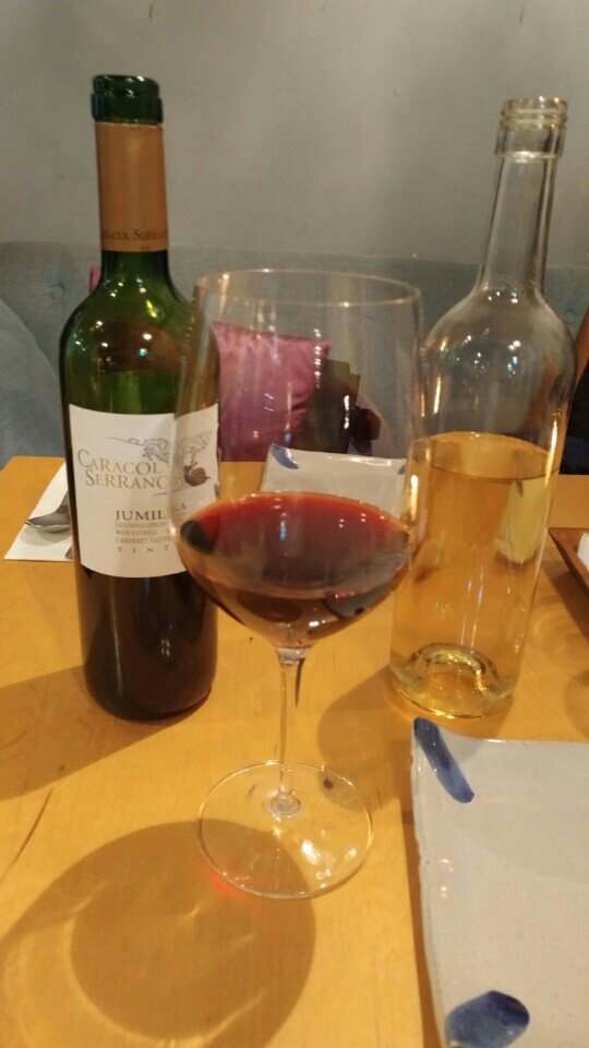 I'm at 엘레알라까뜨린 (Elle est à la Catherine) in 서울특별시 swarmapp.com/c/04yEedeUsr1