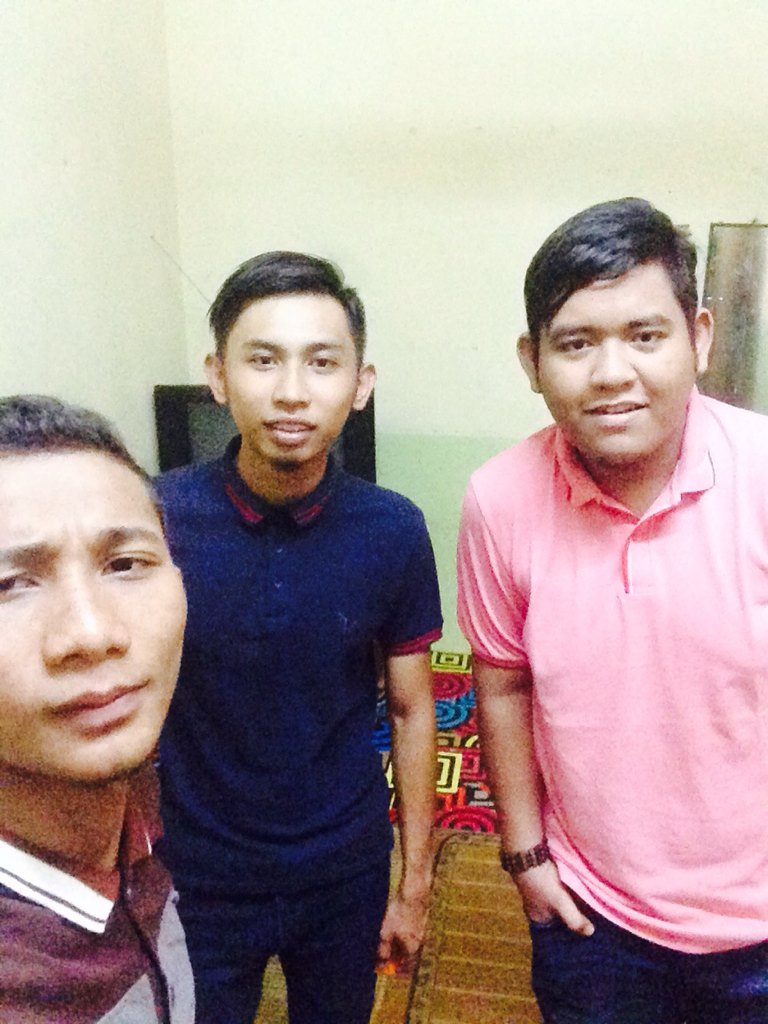 helmihariri96's tweet image. last day is never!! malam last stay jitra..sem break 2 bulan,tnggai kami 3 ja..#createfunction #tbt 😁😁