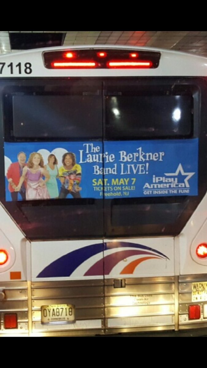 LaurieBerkner's tweet photo. When you play in your home state they do it up. I hope you're coming!! @iplayamerica https://t.co/OIRNtSnhYS
