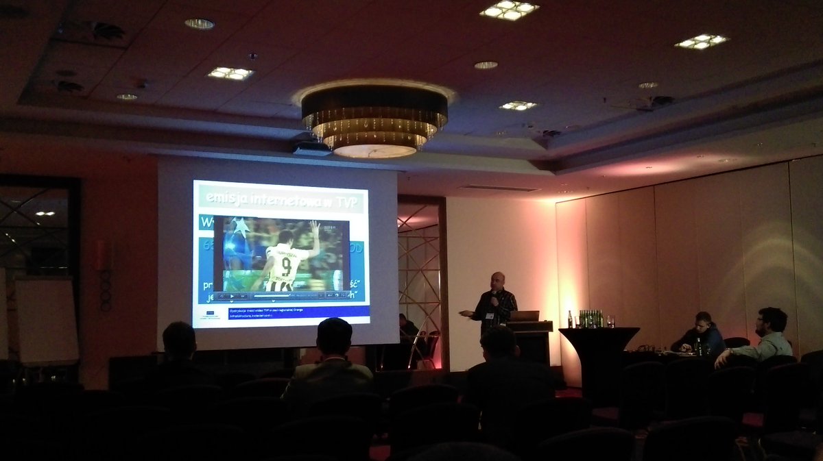 asznajder's tweet image. What does happen when you watch your favourite team match online? Awesome talk @infraXstructure. #infraXstructure