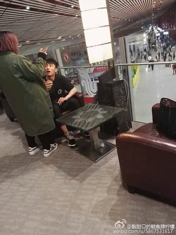 PPdiary92's tweet image. คุณมีพี่การ์ดน้องโจวของคุณ ฉันก็มีเจ๊วี่ป๋าจอร์นของฉันเหมือนกัน 😂 #heroinwebseries #yuzhou #vijing