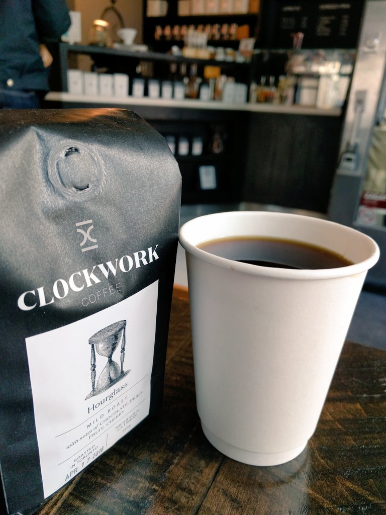 canuckcoffeeguy's tweet photo. Morning pit stop @clockworkcoffee to refuel. Plus new @halecoffeeto beans &amp; Guatemala pourover! #Toronto #coffee ☕☕🍁 https://t.co/7Imbd3sEfH
