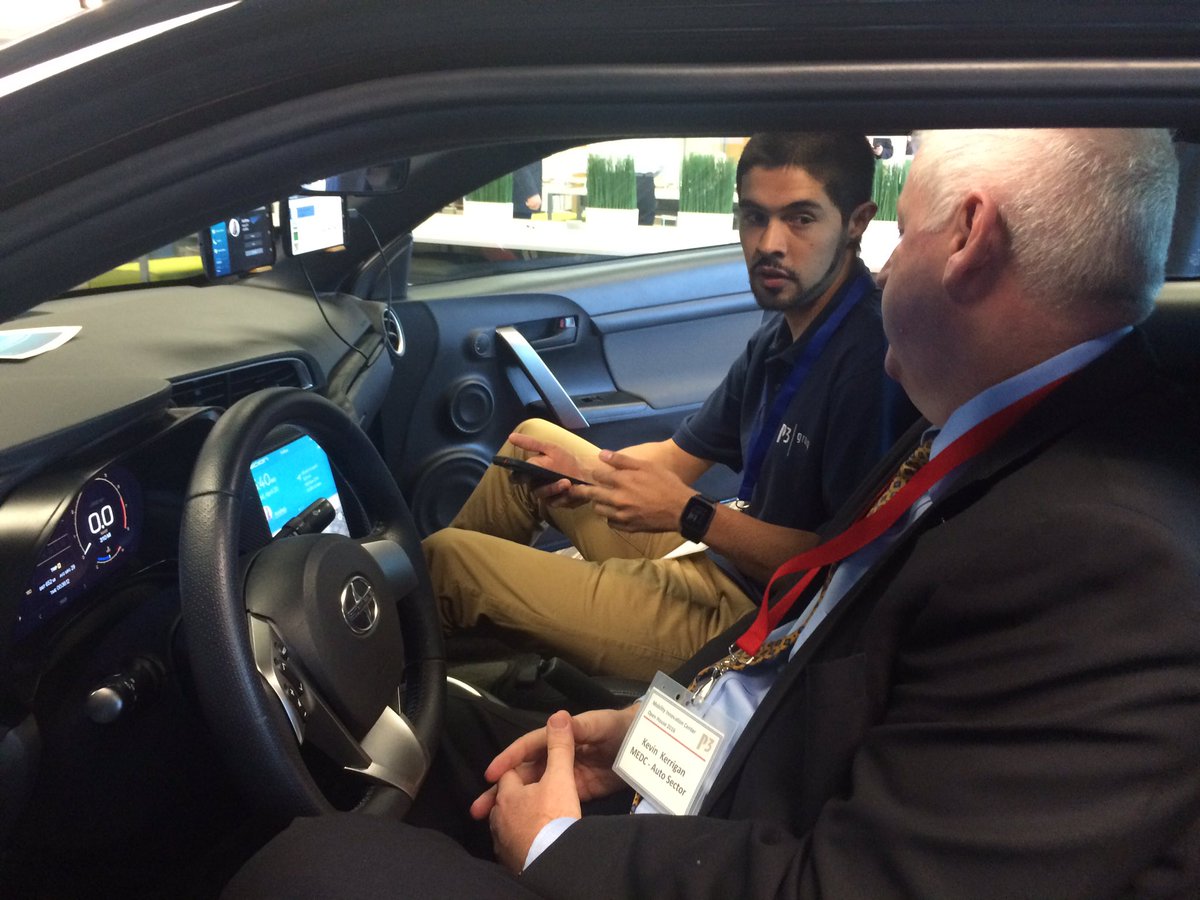 glennrstevens's tweet photo. Checking out #SmartMobility at #OneP3 Mobility Innovation Center opening in #MichiganIsAuto, @MEDC @englishace https://t.co/3XNGDQ8tAo