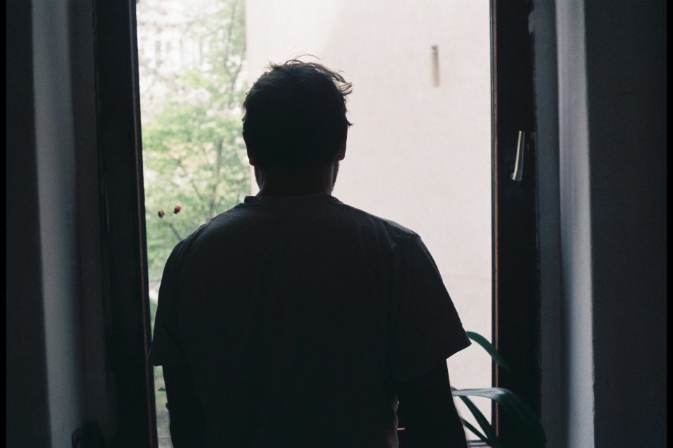 IldikoBuckley's tweet photo. Our kitchen window #1872photographsof2015 #filmsnotdead #ChelseaAlumni #pentaxk1000 #kodak @ChelseaUAL @PENTAXIAN https://t.co/6r9A4nqGje