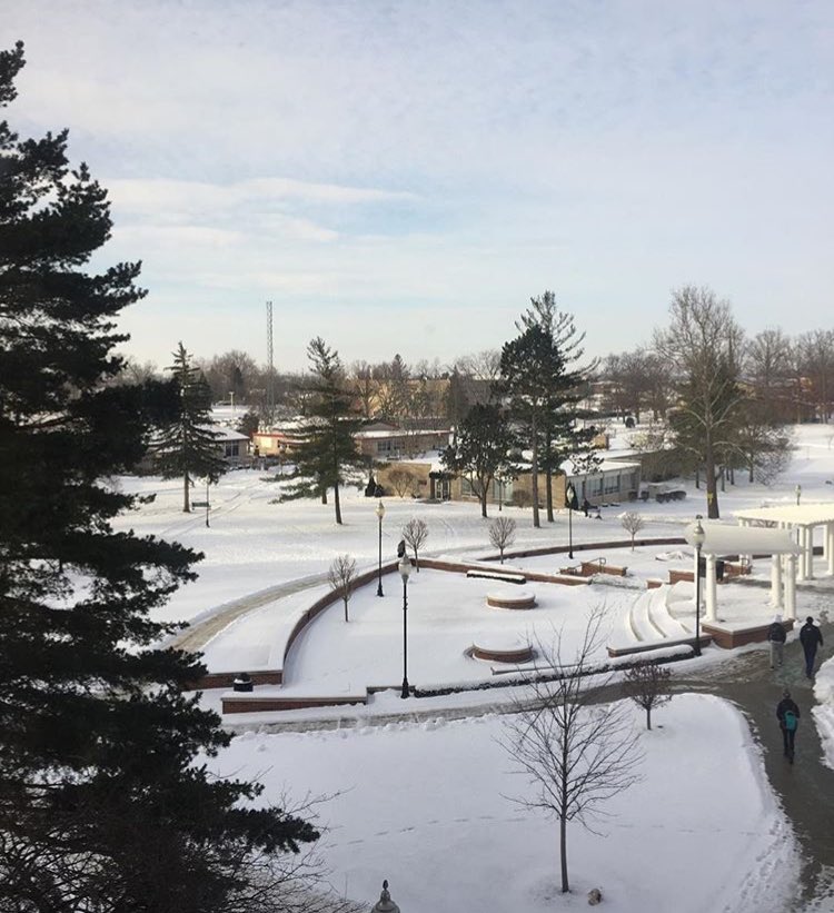 AdrianCollege's tweet photo. It's breathtaking to see what a difference a few weeks can make! ❄️☀️ https://t.co/9dzqHvdxrk