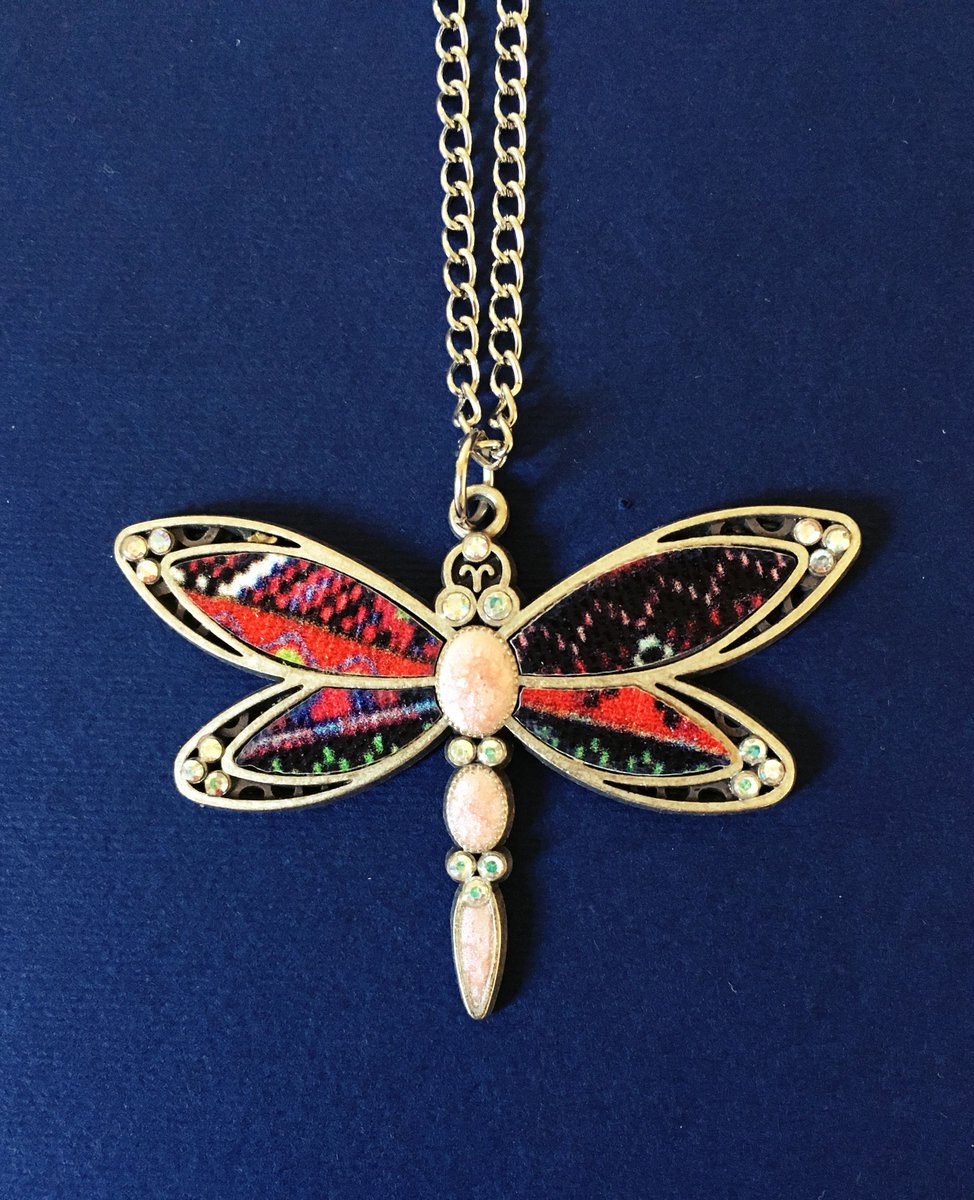 Hashimbazaar's tweet image. Item: Your Butterfly Necklace. 50cm
Code: BA
Price: 85 EGP
Whatsapp:+201017755452
 More at: facebook.com/HashimBazaar
