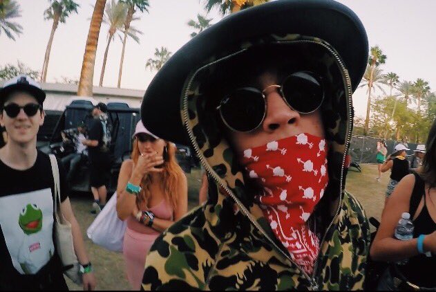 HayesGrier's tweet photo. yeah, I'm talkin to you https://t.co/cO63hyKRxE