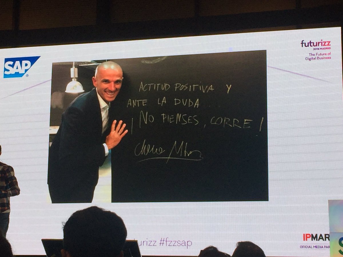 cfrancobb's tweet photo. "Actitud positiva. No dejéis de crecer y no dejéis de soñar" Chema Martínez #Futurizz #fzzsap https://t.co/925PEsjkfu