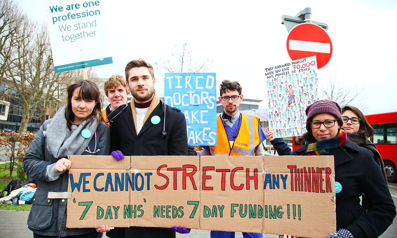 .@cyclingthe6
Harm patients? #JuniorDoctorsStrike to protect them
bit.ly/1Qma4K2
#SaveOurNHS