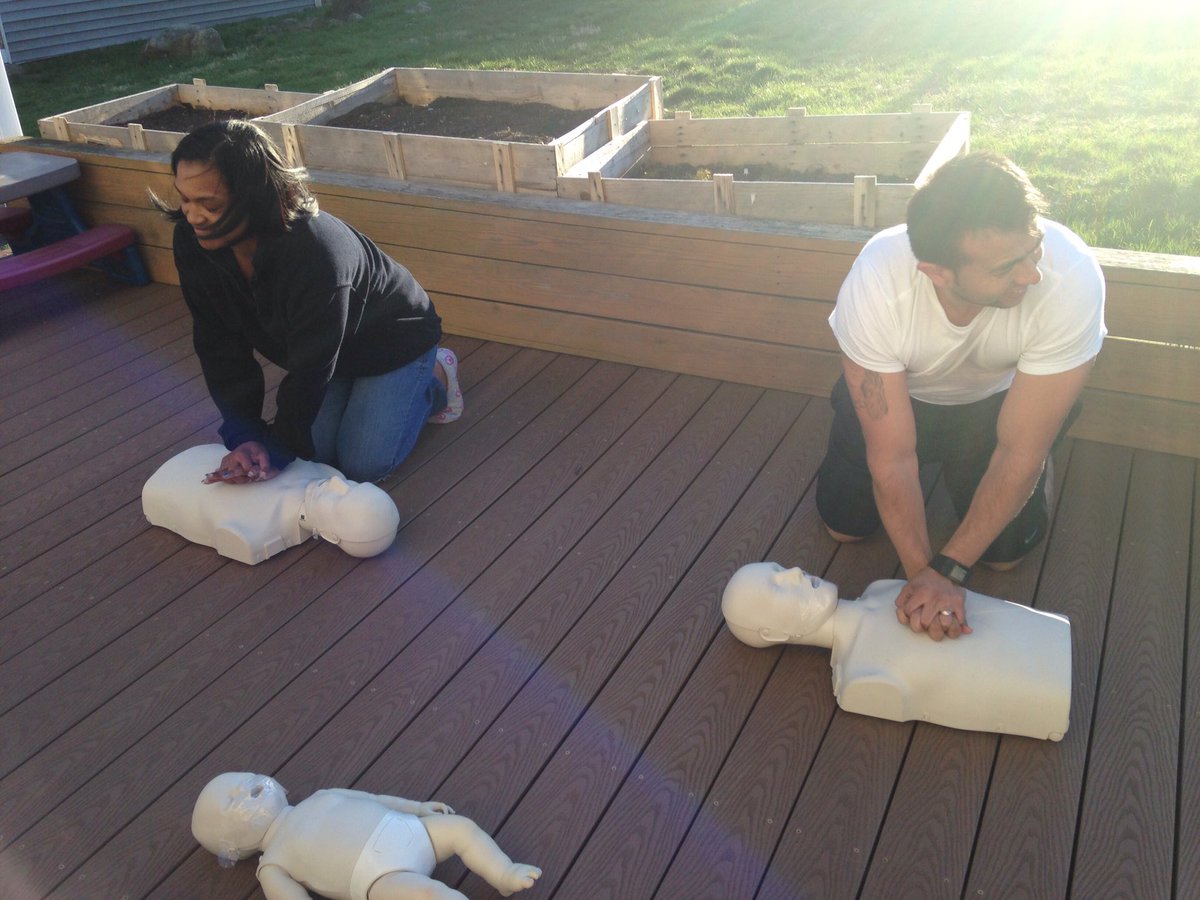 shinecpr's tweet image. CPR and First Aid Class for a couple who are becoming foster parents ❤️ #lovemyjob #cprsaveslives #shinecpr