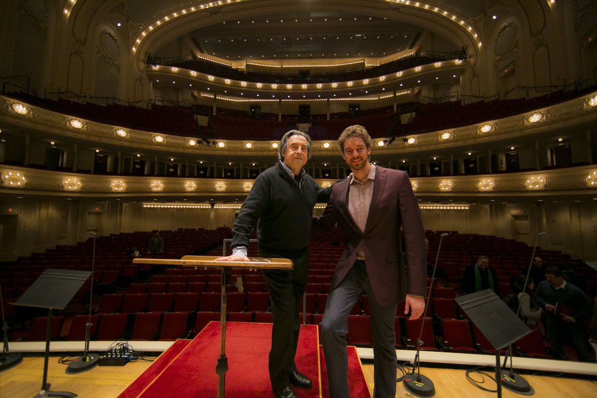 What an excellent rehearsal for #Verdi's #Falstaff! #Shakes400Chi Tickets: goo.gl/xkuJJt #AmbrogioMaestri