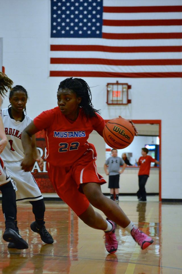 MetroHSMustangs's tweet photo. Congrats to Zaire Hicks (Memphis Metro/Lady Mambas) for picking up an offer from SE Missouri State University! https://t.co/8Qf78JrcWl