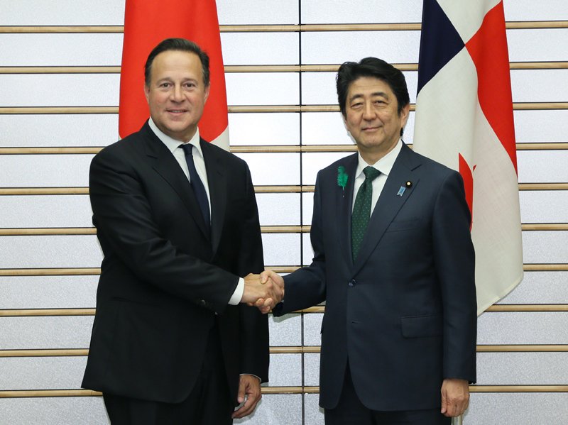 首相官邸 総理の動き 本日 4月日 安倍総理は官邸でパナマ共和国のフアン カルロス バレーラ ロドリゲス大統領と首脳会談等を行いました T Co Witpnj6mha 首相官邸 総理の動き 本日 4月日 安倍総理は官邸でパナマ共和国のフアン カルロス バレーラ ロドリゲス大統領と首脳会談等を行いました T Co Witpnj6mha
