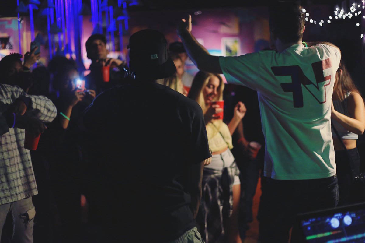 urbangorillas's tweet image. do what you love 🎤🎶🎶🎶
@T_Rev21 x @ArokHill