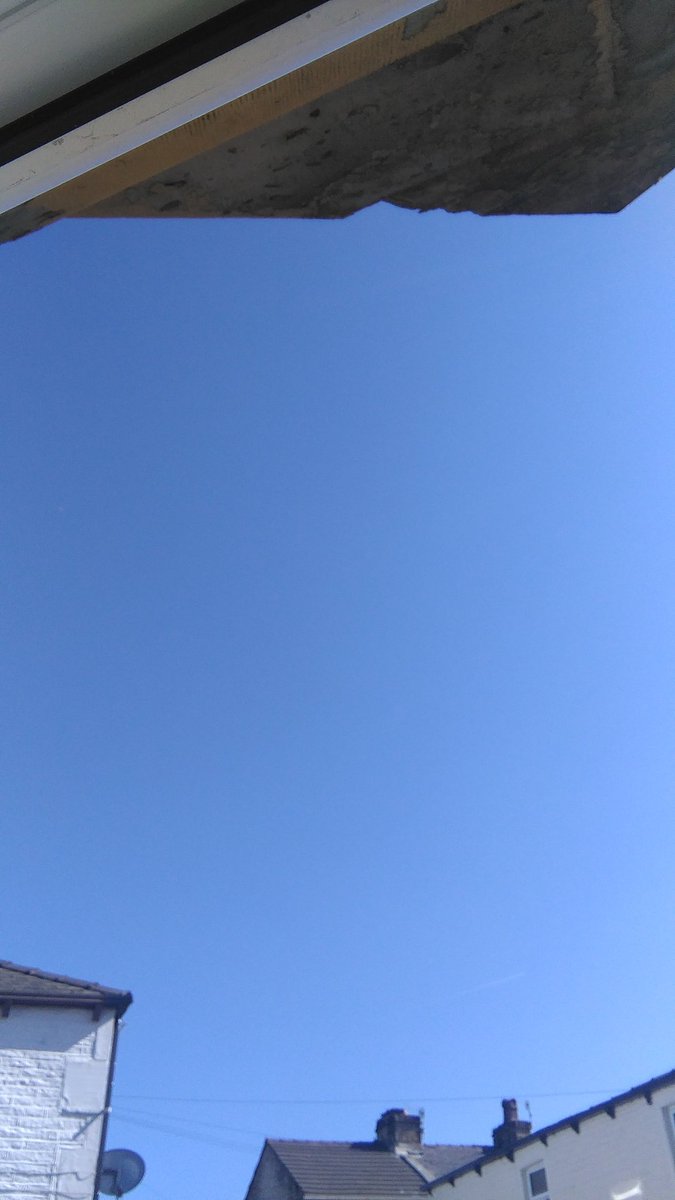 currans_web's tweet photo. Not a cloud in the sky, bbq weather is here! Put your feet up and let us do the work #curransweb #webdesign #hosting https://t.co/3HnJk6Wi6Y