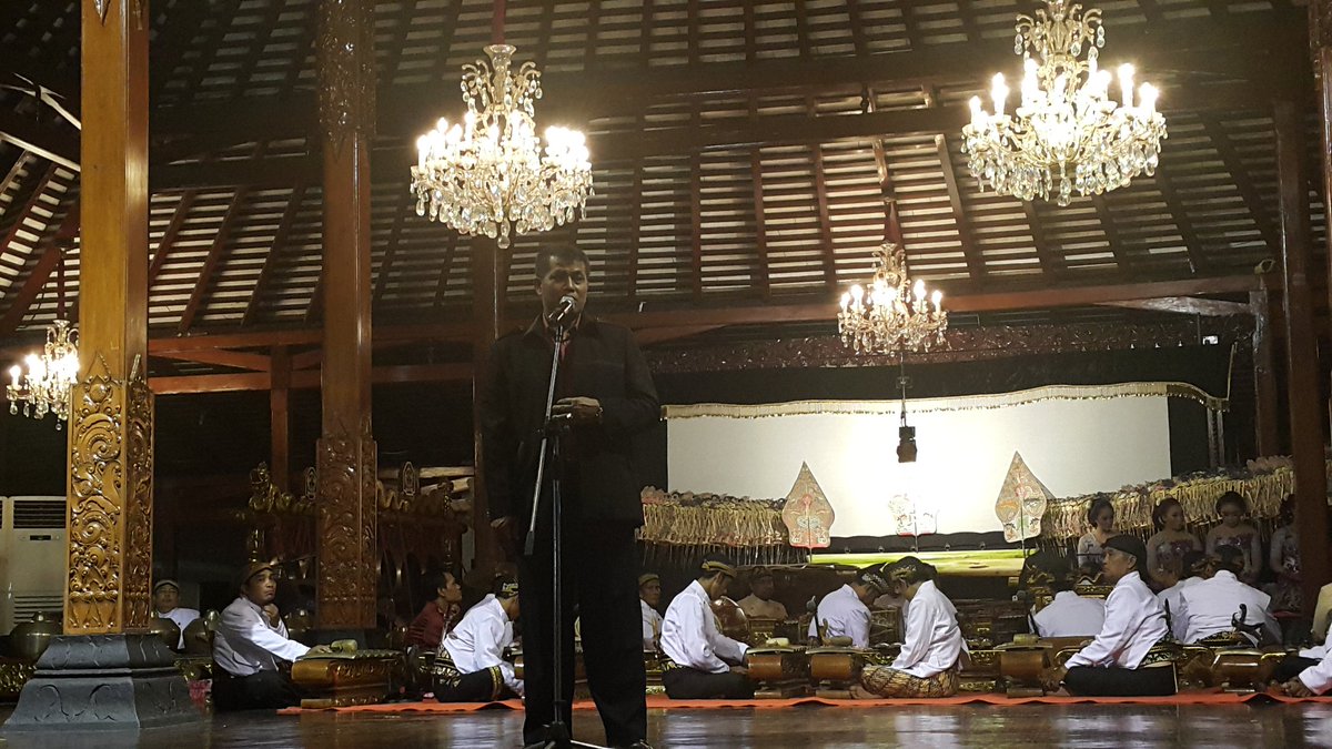 Pentas duta seni Kab Pemalang di Anjungan Jawa Tengah TMII