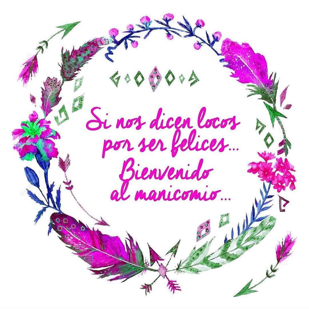 Lifeisbetterwithoutshoes 💛🌺🌸💜💚
#sabias que estamos diseñando la nueva temporada ya desde 😱🙈Byron bay?? 🌸🌸 #surf #bi…