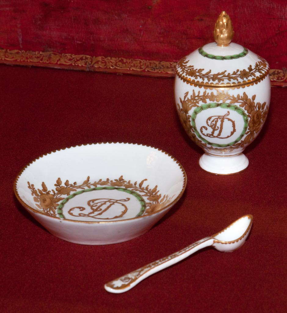 Романтическая история о первой прививкеот оспы и фарфоровом сервизе доктора Димсдейла: hermitageline.ru/ru/blog/view/s…