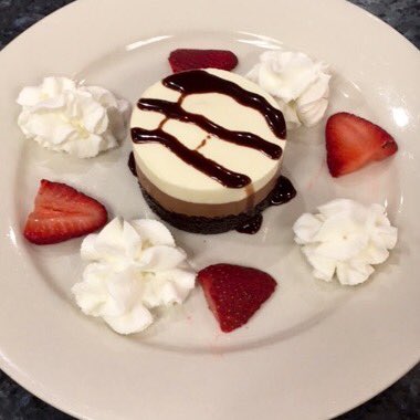 mammalucia_'s tweet photo. Come enjoy lunch in Bethesda this week for Bethesda Restaurant Week! 🍓 https://t.co/2BZXrHn7Mt