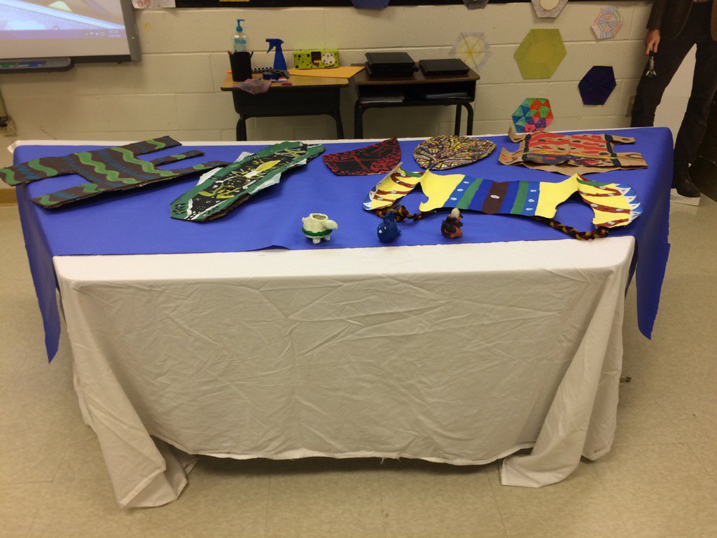 ProjectExtra's tweet photo. Art auction day in PX today!!! #fmsteach #fpslearn https://t.co/AlmlNEB6Jl