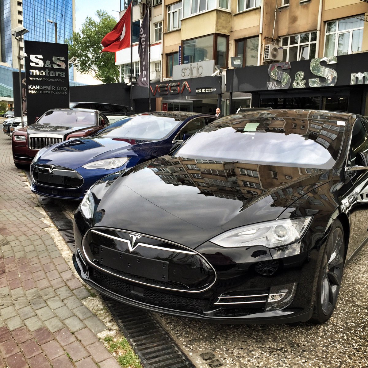 SSmotors's tweet photo. #TeslaLovers #TeslaFanatics #biggestselection #biggestcollection #NoWhereElse https://t.co/KJeOx0Tu0f