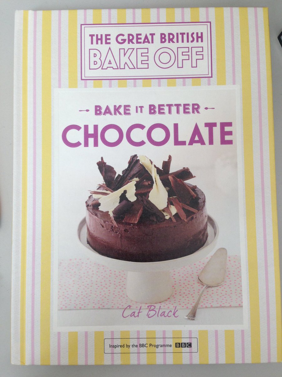 LisaRParker's tweet photo. @CatBlackChoc Just remembered - look who I bought to work with me today for lunchtime reading! 😆👏🏻🙋🏻 https://t.co/xynitBVE6A