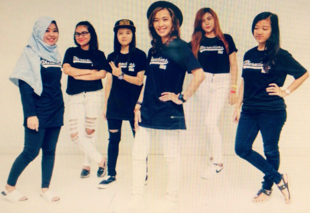 Drc_Bdg7's tweet photo. Meet up hari ini 📷🙌 cc @deraa93 @DHERACTIONS https://t.co/f1c7E8iPcX