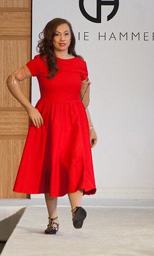 AlliesDU's tweet photo. Karen Crespo is a "Role model" in Karrie Hammer's collection for the New York Fashion Show. https://t.co/7ZK0sFFAh5