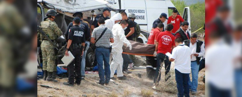 RealTimeBTC's tweet photo. #DestacadasCyP Accidente de autobús en Cadereyta deja dos muertos --> https://t.co/5EF6CcGoDX https://t.co/79ndqGFw6f