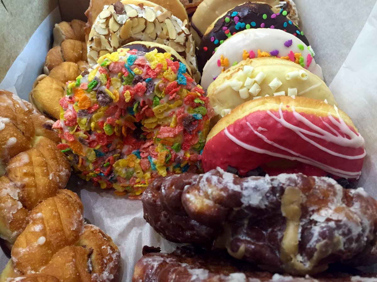 TwolvesDMC's tweet photo. When another birthday rolls around...

Happy Birthday, @kellympedersen! 🍩🎉🎈 #DonutClub #DMC https://t.co/x4at4I8M9I