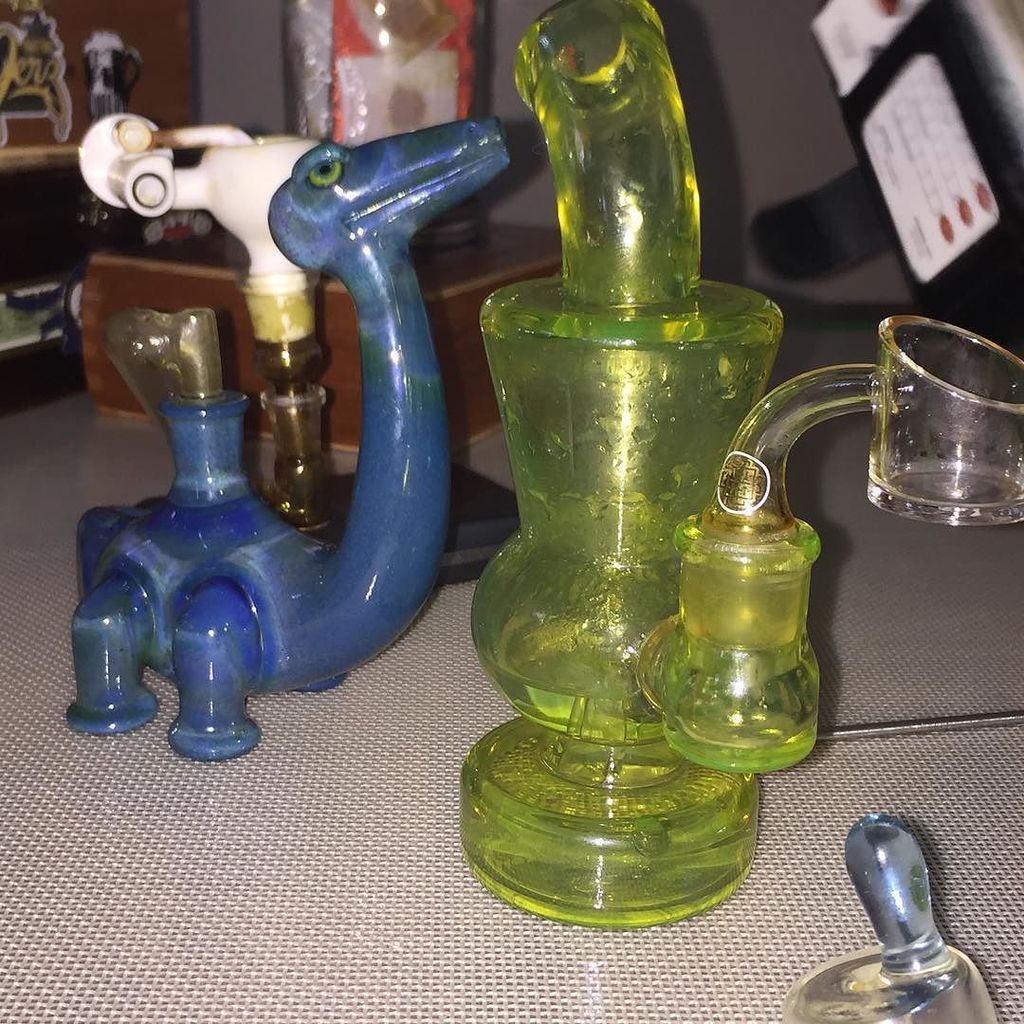 applejuice14431's tweet photo. my cup met a new friend today @pandas_dab
#efnorris #pyrology #illuminati #cup #cupcrew #quave #wcb #elbo #bronto … https://t.co/kABNWOwKBd
