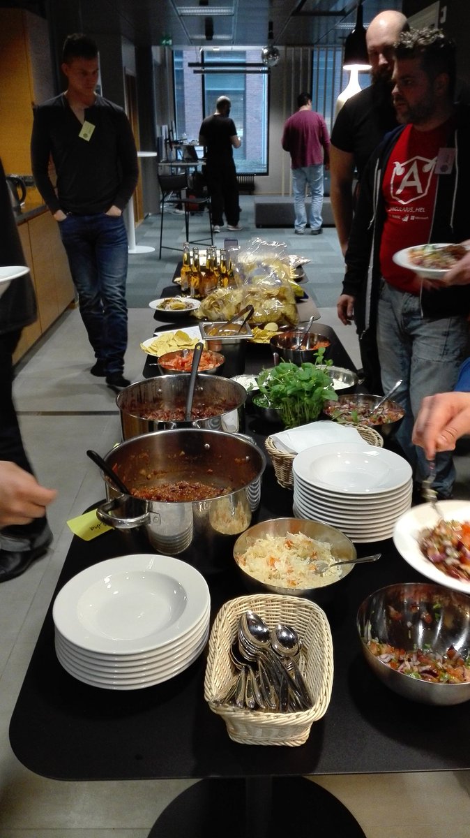 laurisvan's tweet image. Superb catering at @Helnode #nodeschool @GoforeOy