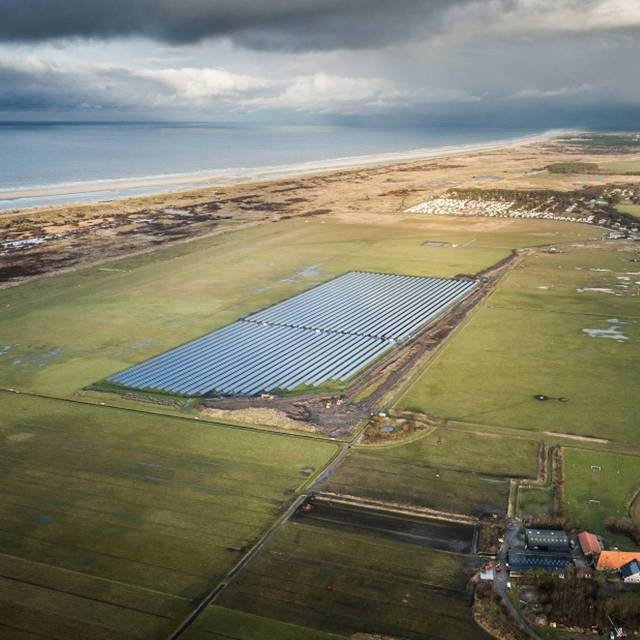 Ameland groeit uit tot testterrein groene energie: j.mp/1oxmkRr