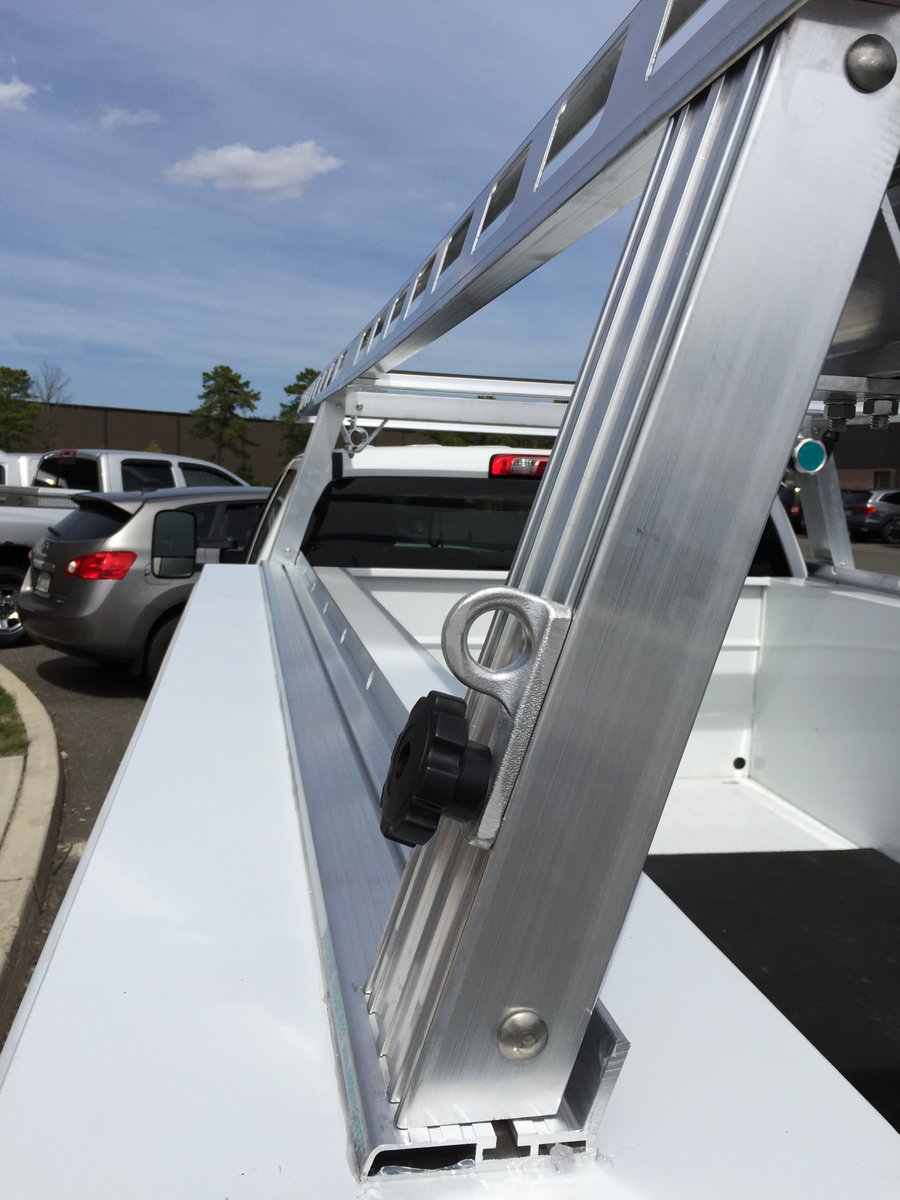 AmericanVan149's tweet photo. #GMC2500HD #ReadingBody Installed with #SystemOneAllAluminum #TruckRack at https://t.co/AEKpJxC7F6 #AmericanVan #USA https://t.co/mthnLJipin