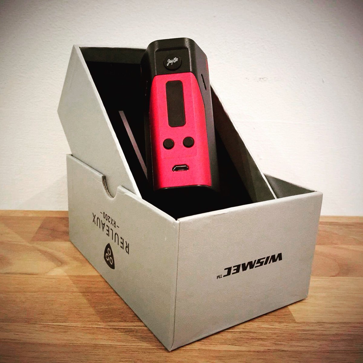 Someone say RX200 with batteries and first class signed for postage for £53?? 🙀 angelicclouds.com!