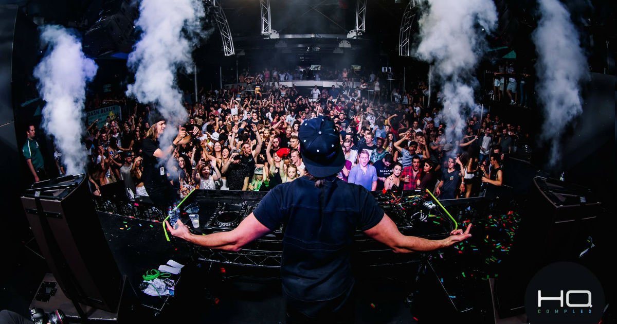 DJcity's tweet image. #DJcityExclusive: @Drake&apos;s &quot;Pop Style&quot; gets remixed by @Uberjakd bit.ly/1NBQJ81