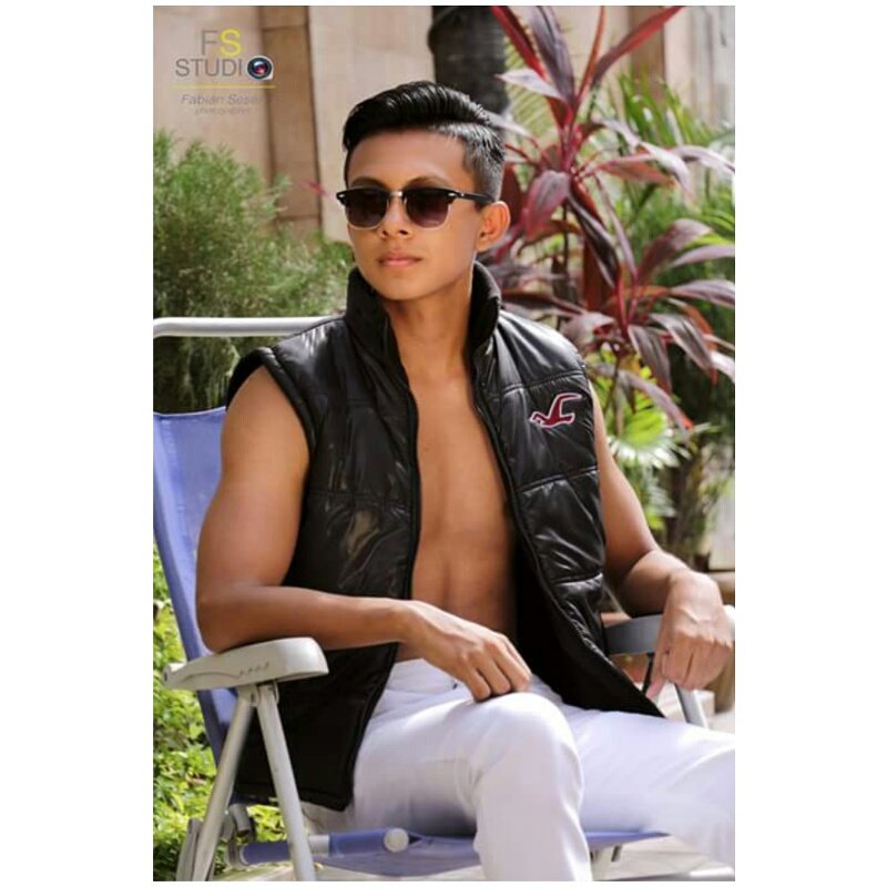 stensesme15's tweet photo. #model #style #fsstudio #Ecuador https://t.co/wkogAfdapA