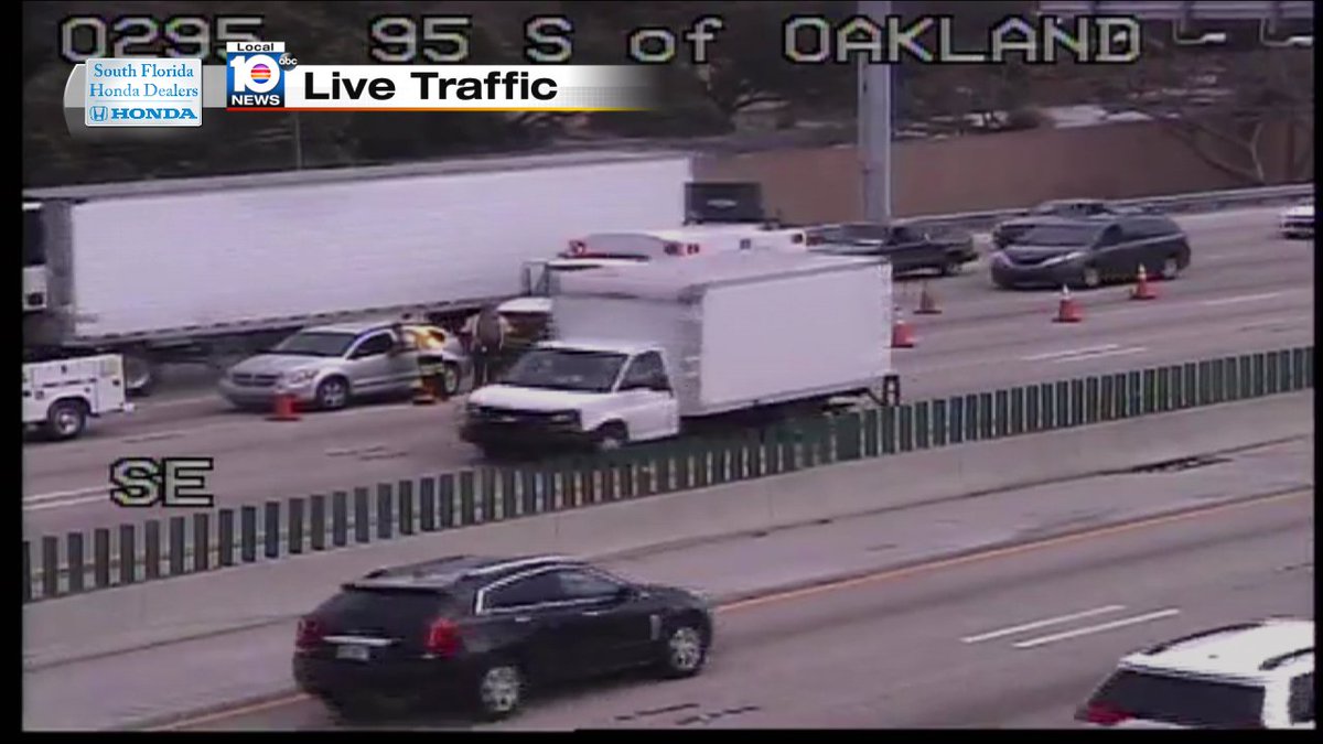 CRASH: I-95 NB & Oakland Park Blvd. Center lane blocked. Expect Delays. #TRAFFIC https://t.co/iMdc5Nf9s4