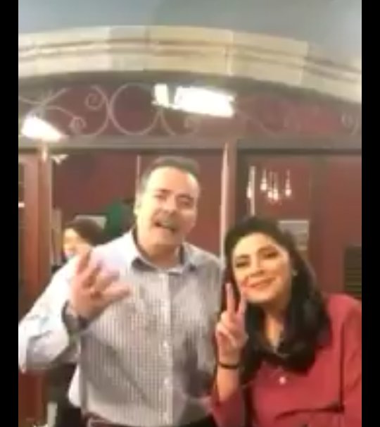 CesarEvora_FC's tweet photo. Nuestro cubanazo y @victoriaruffo31 #destrasdecamara #LasAmazonas (by: @gretelvaldez @Marlenet) https://t.co/sw6he634lk