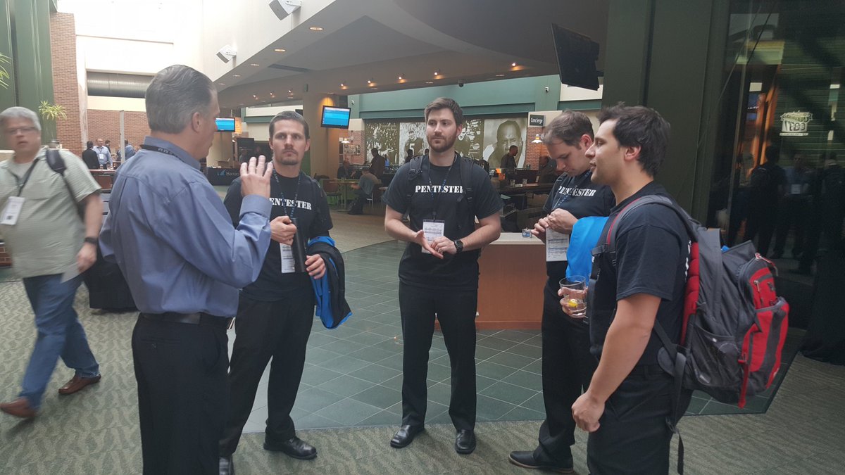 SynerComm's tweet image. SynerComm IT Summit 2016 Pentesters quick huddle with the boss to strategise #ITSummit #AssureIT #Shellntel