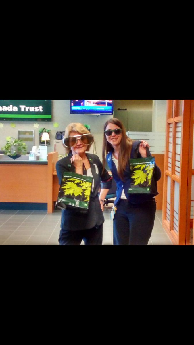 MandyKwasnica's tweet photo. #FriendsoftheEnvironment in full swing at #TDParkwest awesome swag bags for every signup! #WackyWednesday #HTWW1 https://t.co/LZg0YEcrms