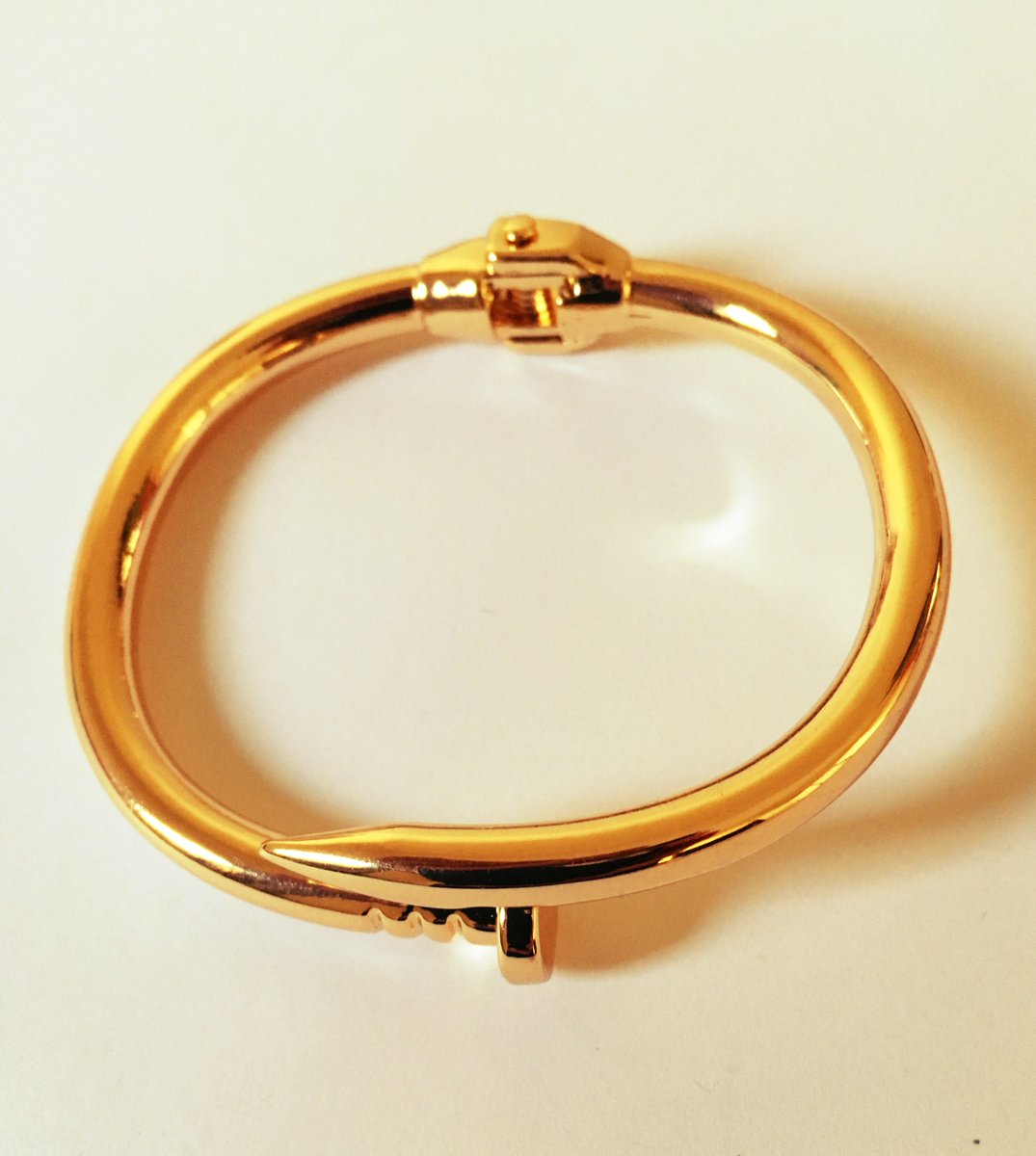 Hashimbazaar's tweet image. Item: Gold Plated Bracelet Bullet Uni
Code: A-4
Price: 130 EGP
Whatsapp:+201017755452
facebook.com/HashimBazaar