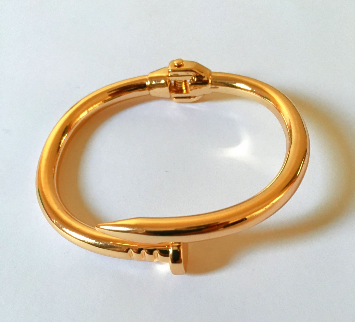 Hashimbazaar's tweet image. Item: Gold Plated Bracelet Bullet Uni
Code: A-4
Price: 130 EGP
Whatsapp:+201017755452
facebook.com/HashimBazaar