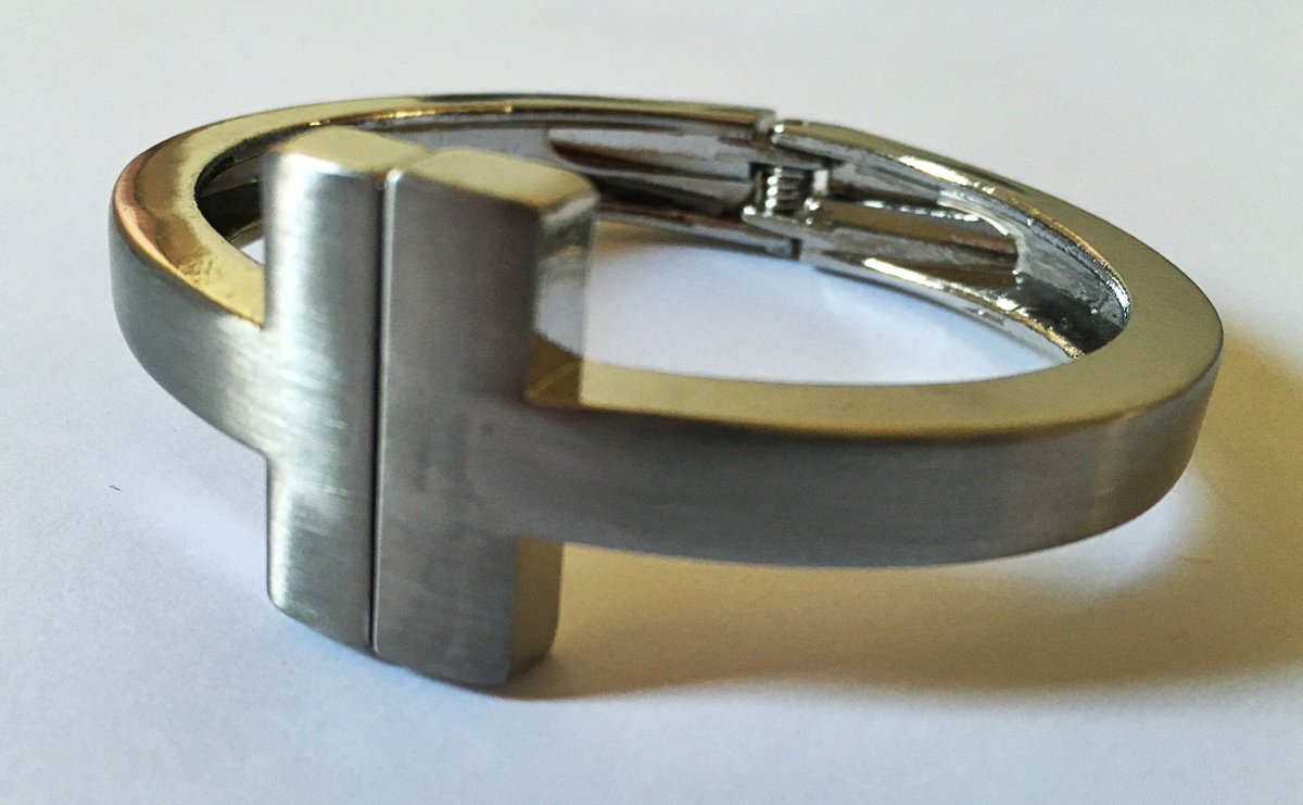 Hashimbazaar's tweet image. Item: Silver Bracelet Uni
Code: A-2
Price: 120 EGP
Whatsapp:+201017755452
Find More at: facebook.com/HashimBazaar