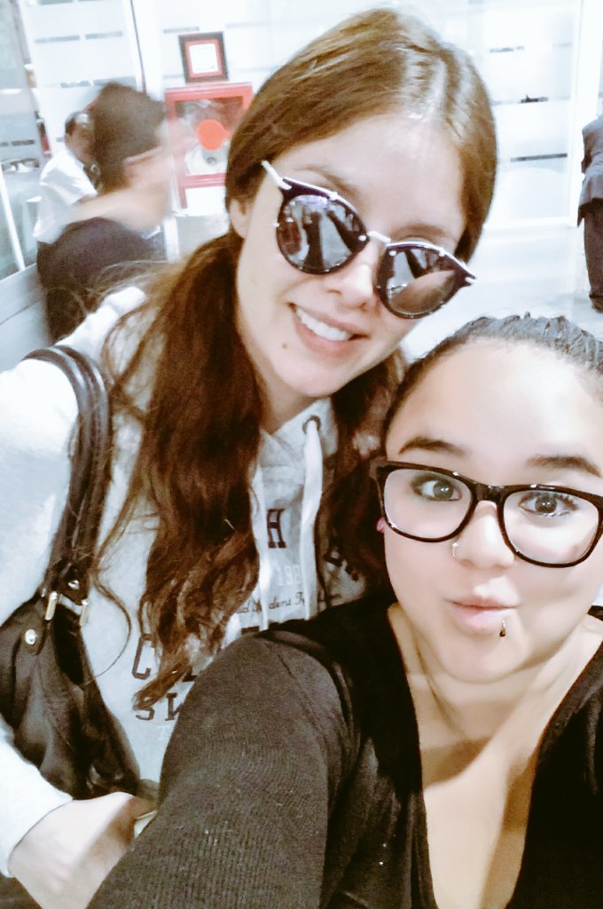 ANNNA_LUNA's tweet photo. @marlenefavela_  👌 https://t.co/4jE6CMBH58