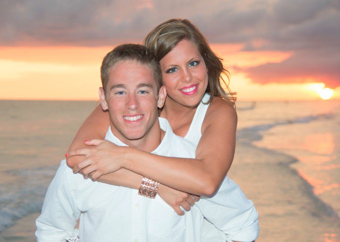 Engagement photoshoots in Sarasota starting at $49. #beachphoto #photography #picture #engagementshoot #siestakey