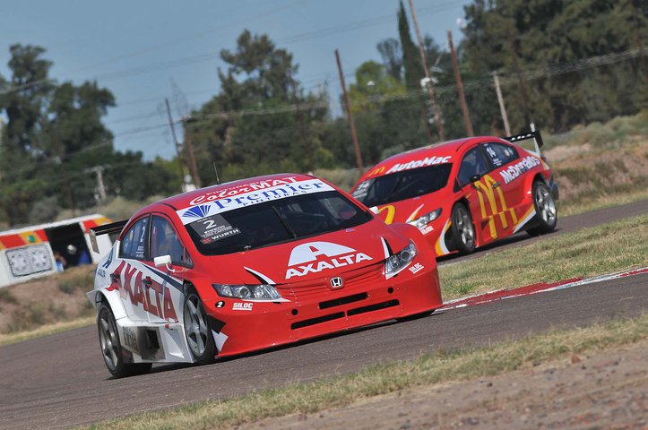 AxaltaLATAM's tweet photo. En Argentina somos patrocinador del automovilismo en la #TC2000 y #STC2000Rosario >https://t.co/b7MtmB5ZuH https://t.co/cIxsLMDmYR
