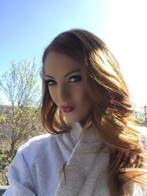 Hello from sunny Germany! 👋🏼 https://t.co/T4Y6E8fjzV<a href="/tag/tb"class="tags"><span>#tb</span></a><a href="/tag/tbt"class="tags"><span>#tbt</span></a><a href="/tag/throwbackthursday"class="tags"><span>#throwbackthursday</span></a>