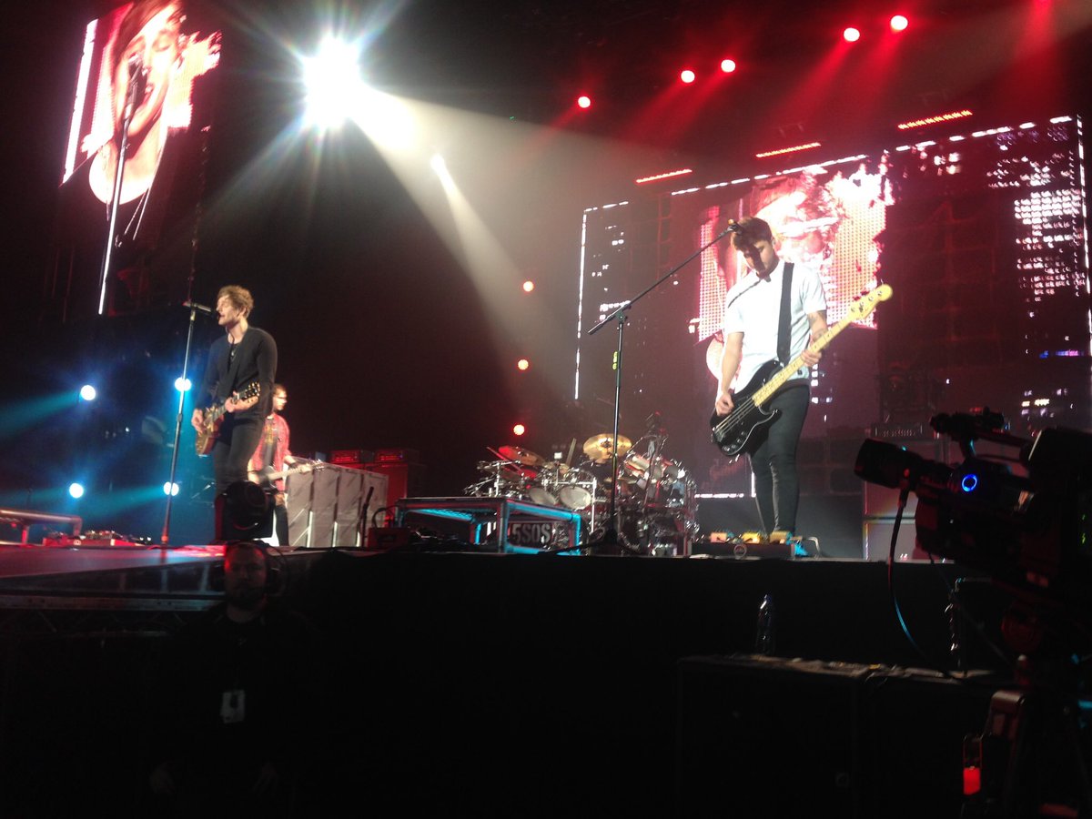 notimeforafi's tweet image. been over a week since my slfl and I'm crying💔